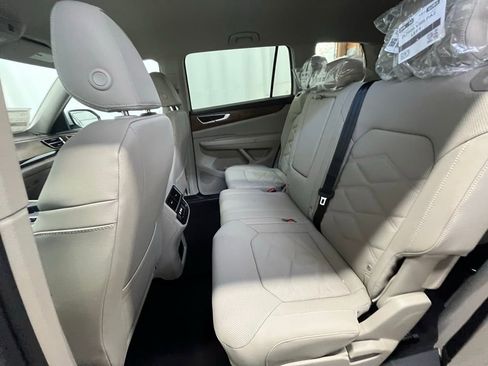 New 2026 Volkswagen Atlas SE image 22