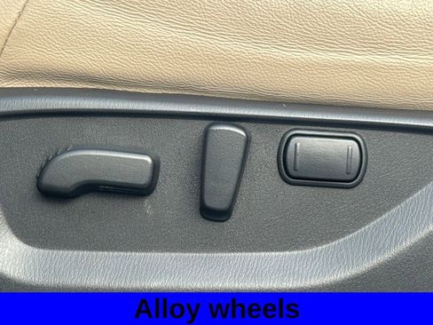 Used 2023 Nissan Armada SL w/ Captain's Chairs Package image 31