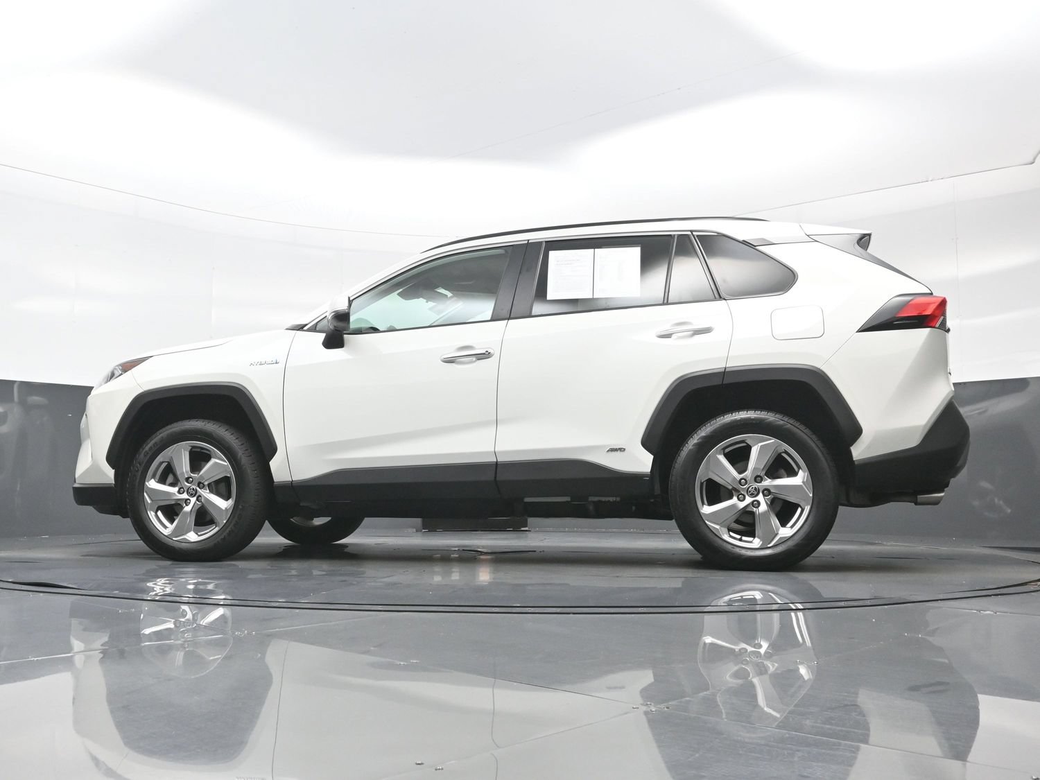 Used 2021 Toyota RAV4 Limited AWD/4WD image 31
