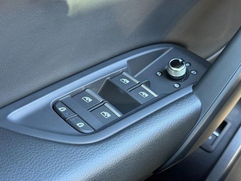 Used 2025 Audi Q5 2.0T Premium w/ Convenience Plus Package image 22