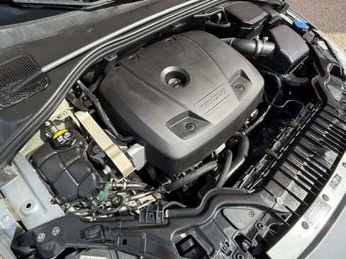 Used 2017 Volvo S60 T5 Dynamic w/ Vision Package image 25