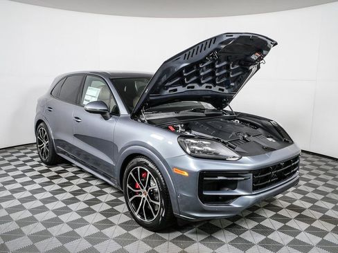 New 2026 Porsche Cayenne S image 37
