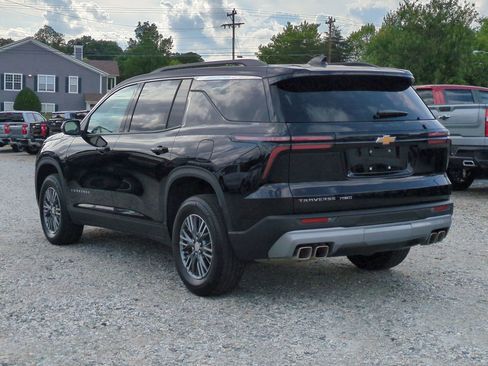 Used 2026 Chevrolet Traverse LT AWD/4WD image 8