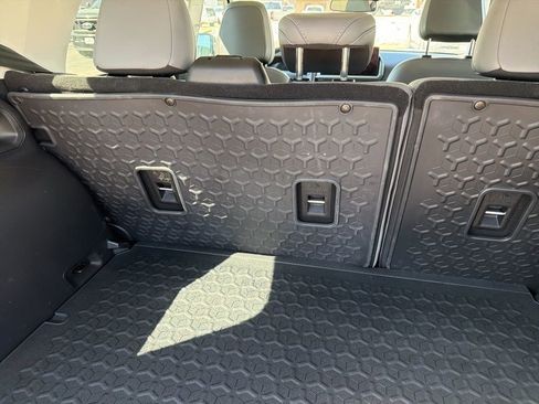 Used 2025 Ford Bronco Sport Badlands image 44