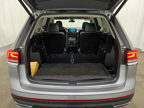 Used 2024 Volkswagen Atlas SEL AWD/4WD image 14