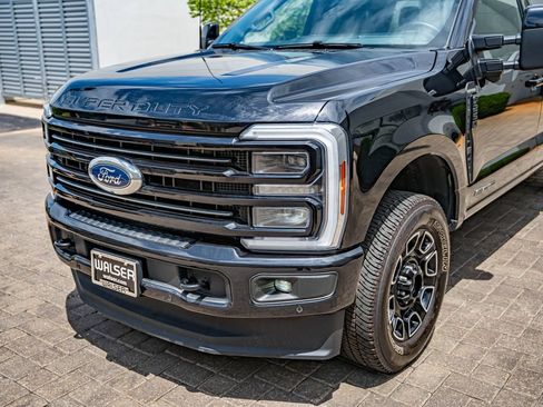 Used 2025 Ford F250 Platinum AWD/4WD image 14