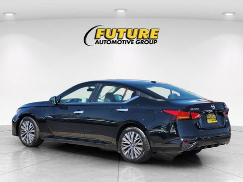 Certified 2025 Nissan Altima 2.5 SV FWD image 7