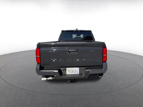 Used 2025 Toyota Tacoma TRD Off-Road image 11