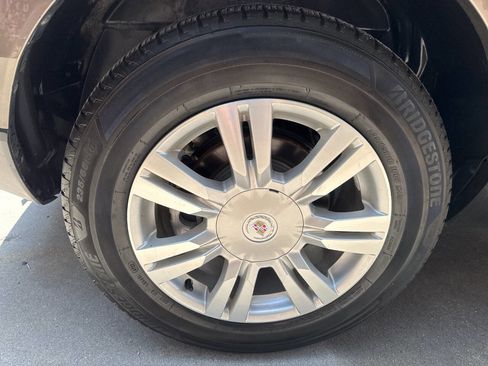Used 2011 Cadillac SRX Luxury AWD/4WD image 29