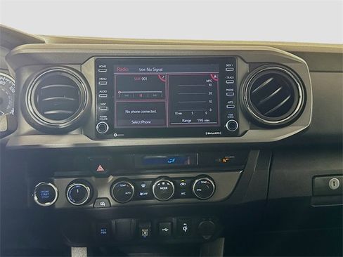 Used 2021 Toyota Tacoma TRD Off-Road image 24