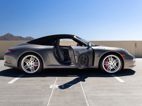 Used 2014 Porsche 911 Carrera 4S AWD/4WD image 17