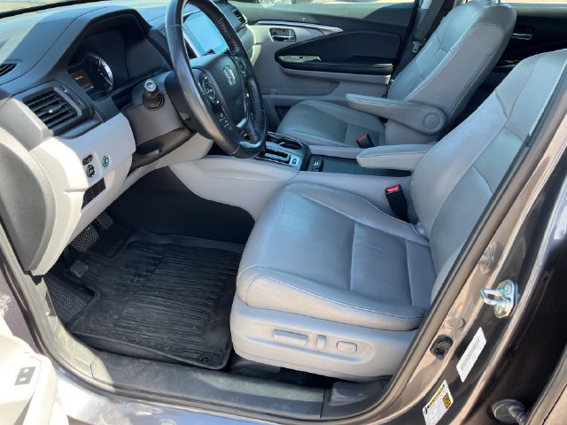 Used 2017 Honda Pilot EX-L image 2