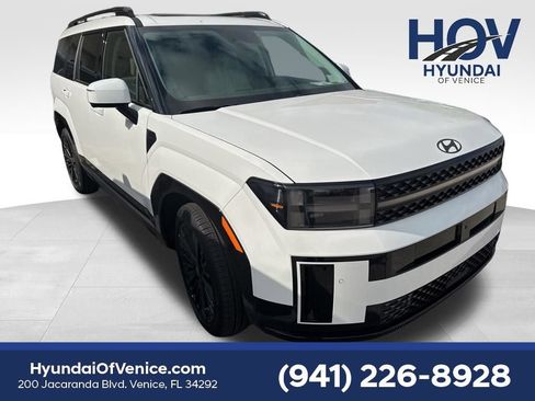 Used 2025 Hyundai Santa Fe Calligraphy image 1