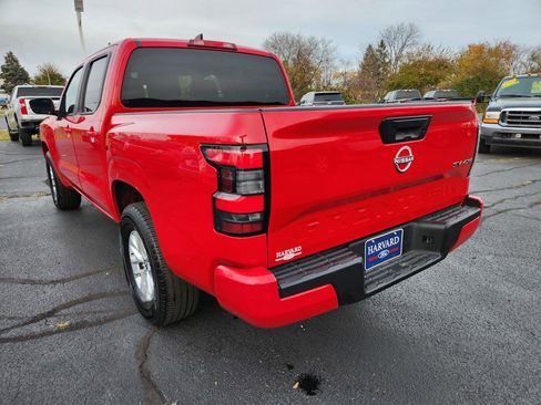 Used 2024 Nissan Frontier SV image 6