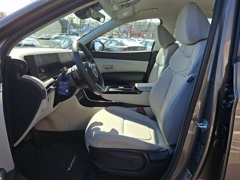 New 2026 Hyundai Tucson Blue SE image 7