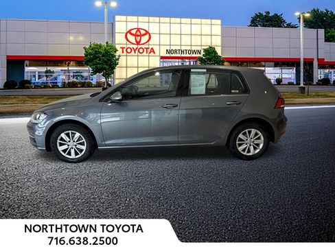 Used 2019 Volkswagen Golf 4-Door FWD image 2