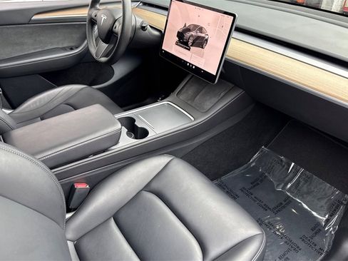 Used 2023 Tesla Model Y Long Range image 15