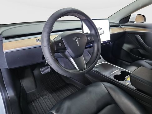 Used 2022 Tesla Model 3 Long Range AWD/4WD image 9