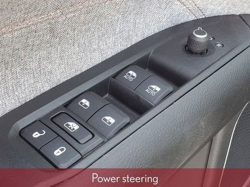 Used 2022 Jeep Compass Latitude image 14