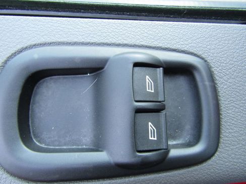 Used 2024 Ford E-Transit Low Roof image 18