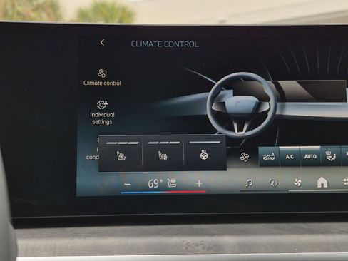 New 2026 BMW X5 xDrive50e image 19