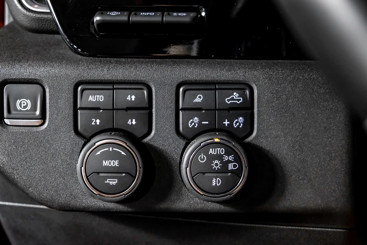 Used 2025 Chevrolet Silverado 2500 LTZ w/ LTZ Plus Package AWD/4WD image 25