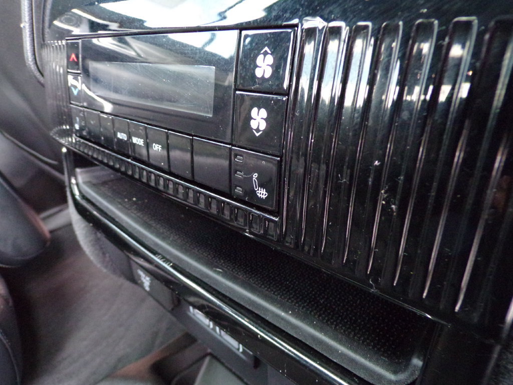Used 2022 Jeep Wagoneer Series III AWD/4WD image 11
