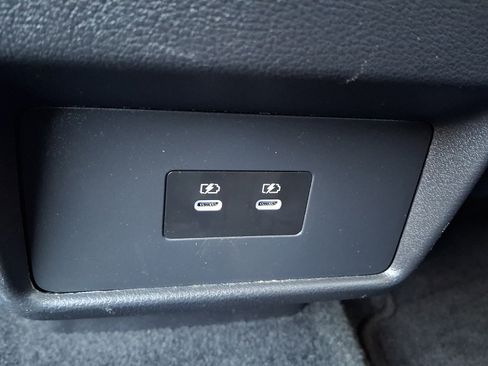 Used 2024 Nissan Rogue SV AWD/4WD image 12