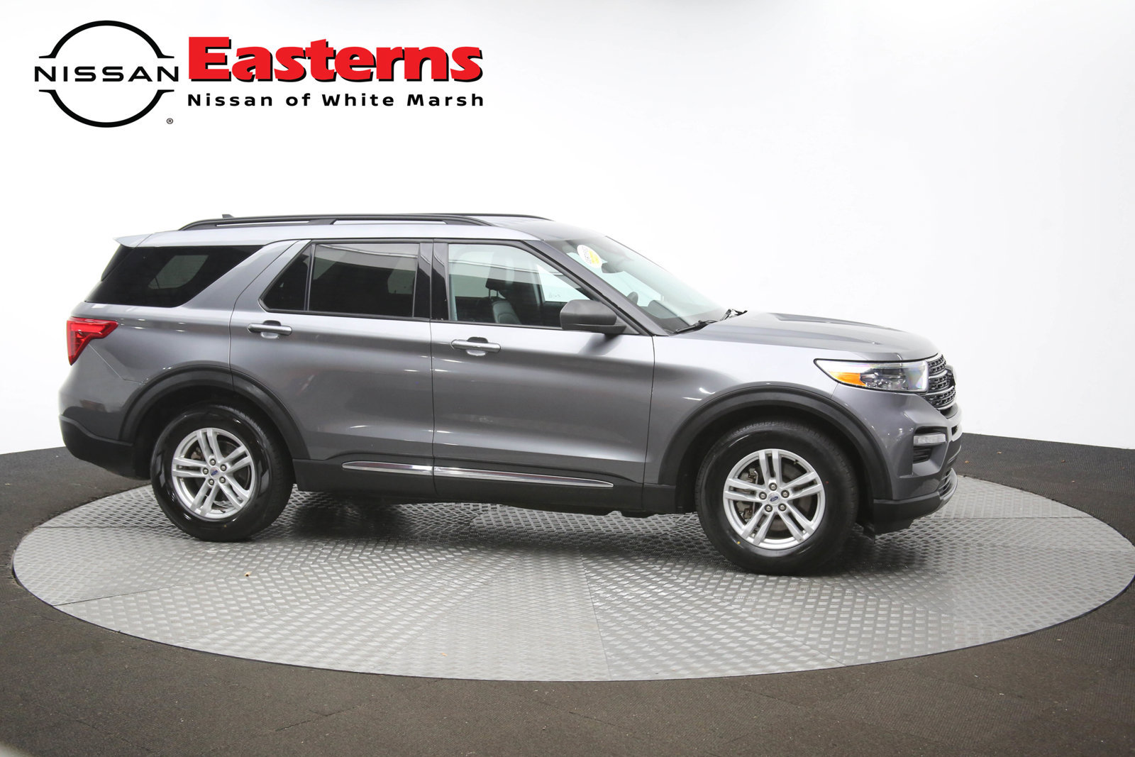 Used 2023 Ford Explorer XLT w/ Equipment Group 202A RWD image 46