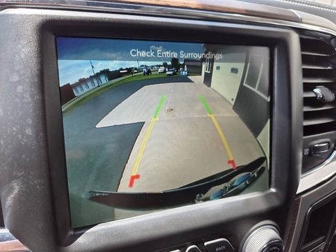 Used 2017 RAM 1500 Laramie w/ Convenience Group AWD/4WD image 30