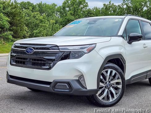 Certified 2025 Subaru Forester Touring AWD/4WD image 2
