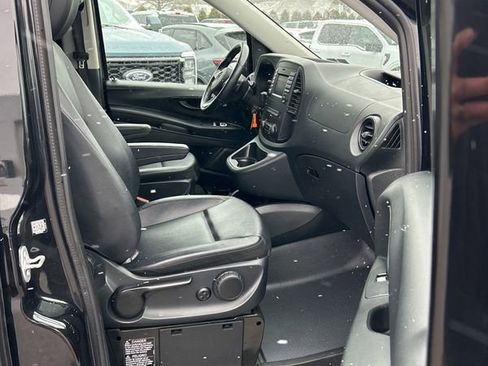 Used 2018 Mercedes-Benz Metris Passenger image 22