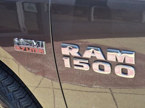 Used 2018 RAM 1500 SLT RWD image 27