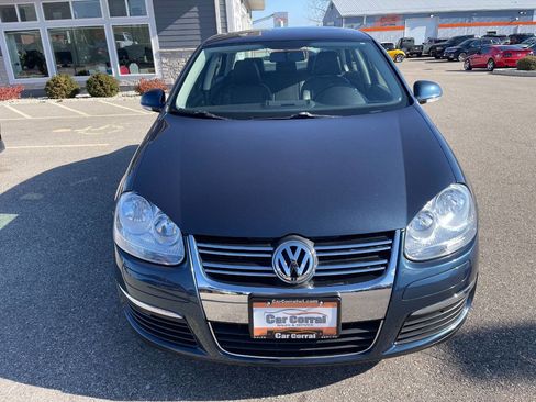 Used 2010 Volkswagen Jetta SE image 8