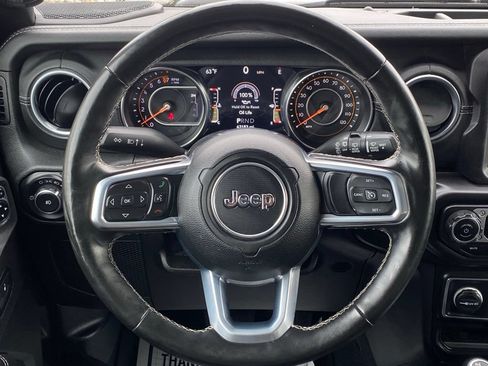 Used 2020 Jeep Wrangler Unlimited Sahara w/ Dual Top Group AWD/4WD image 22