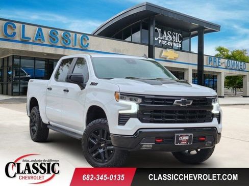 Used 2024 Chevrolet Silverado 1500 LT Trail Boss w/ Convenience Package II image 1