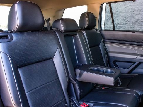 Used 2023 Volkswagen Atlas SE w/ Black Wheel Package AWD/4WD image 41