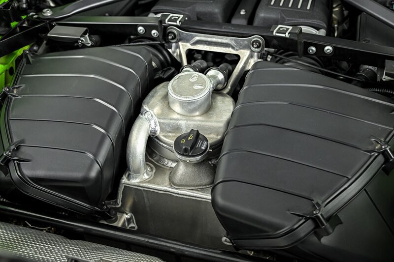 Used 2021 Lamborghini Huracan EVO RWD image 31