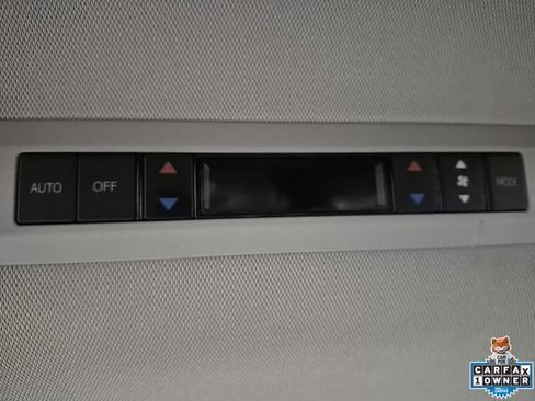 Used 2024 Toyota Sienna XLE FWD image 26