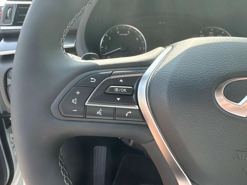 New 2025 INFINITI QX55 Essential image 17