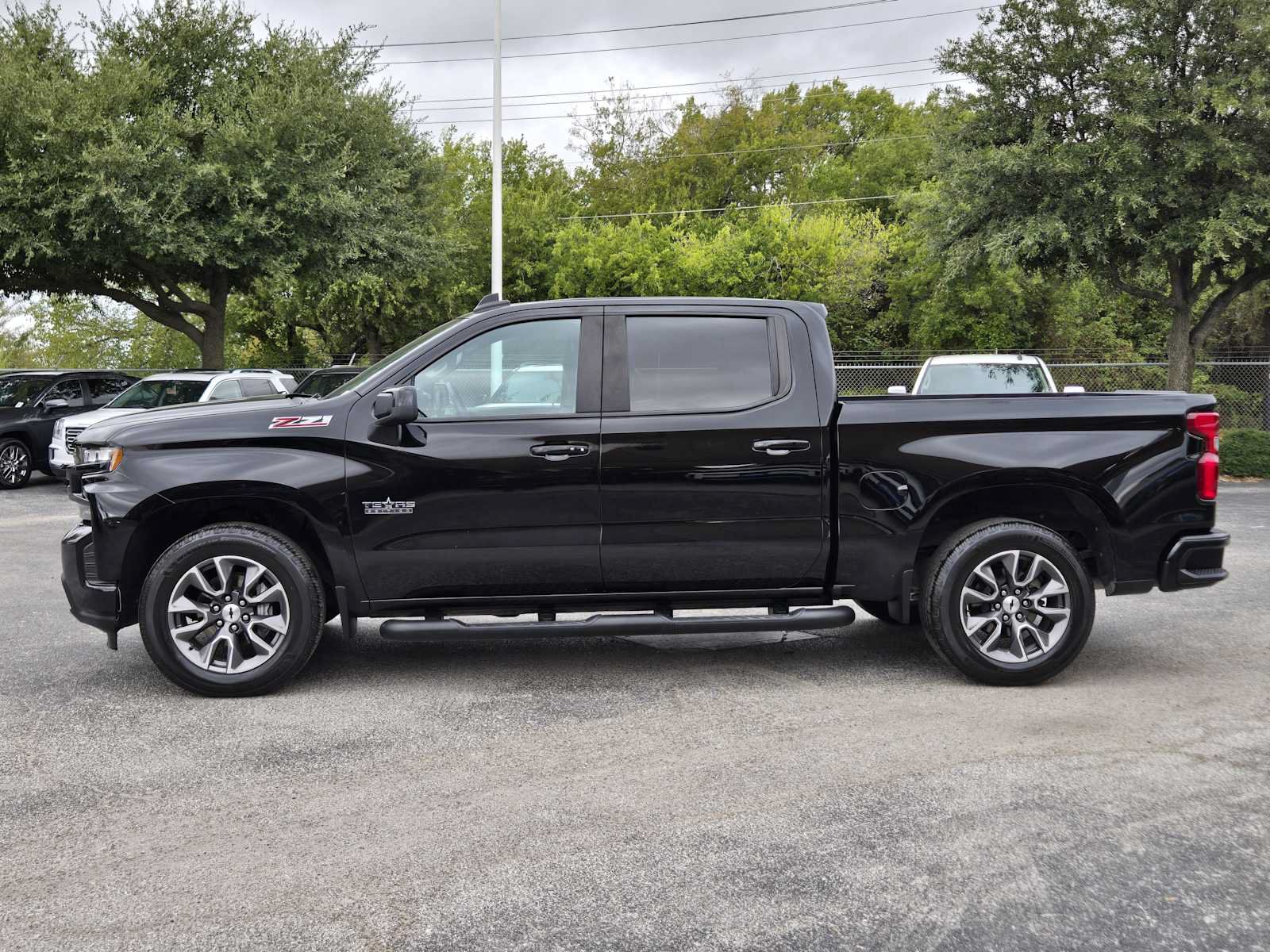 Used 2020 Chevrolet Silverado 1500 RST w/ Texas Edition AWD/4WD image 4