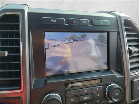 Used 2020 Ford F250 XLT w/ FX4 Off-Road Package image 21