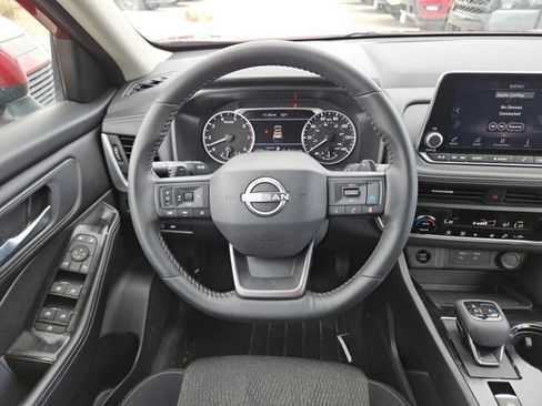 Certified 2025 Nissan Rogue SV image 20