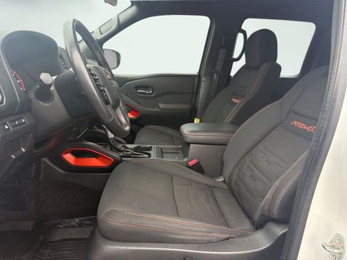 Used 2022 Nissan Frontier PRO-4X w/ Technology Package image 9