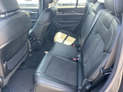New 2026 Jeep Grand Cherokee Altitude AWD/4WD image 16