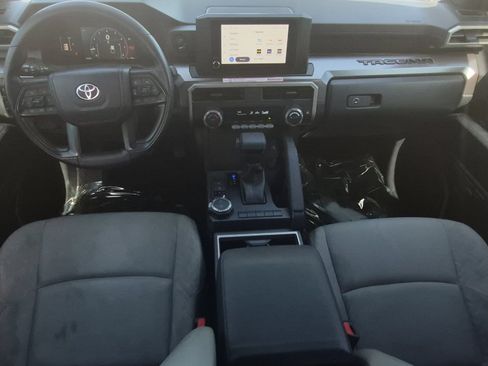 Certified 2025 Toyota Tacoma SR5 AWD/4WD image 12