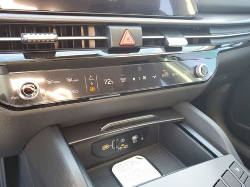 New 2026 Kia Sportage AWD Hybrid image 23