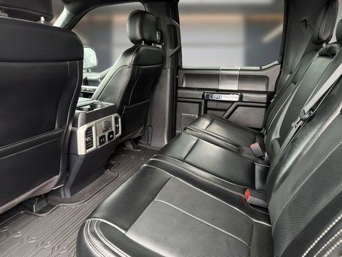 Used 2020 Ford F150 Lariat w/ Equipment Group 502A Luxury AWD/4WD image 13