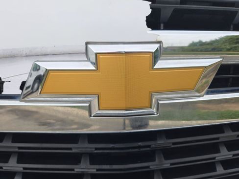 Used 2020 Chevrolet Silverado 1500 LT w/ Texas Edition RWD image 9