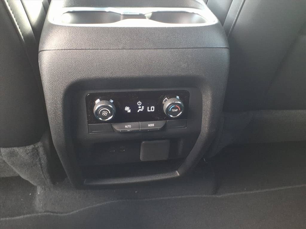 New 2026 Chevrolet Traverse LT w/ Enhanced Driving Package FWD image 20